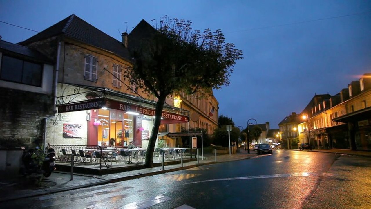ALC Gourdon 04 - Le Cercle & l'atelier "Décorations de Noël" de Gourdon.