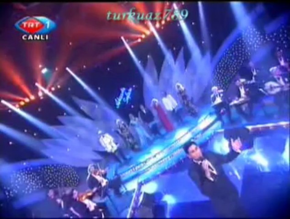 Bahadır ÖZÜŞEN-Dönülmez Akşamın Ufkundayız