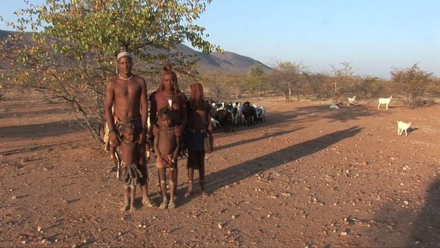 Première rencontre avec les Himbas ( deuxième partie)
