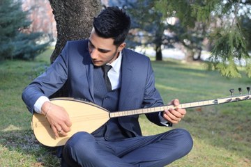 Başkentli Zeki Sakin " Bal Gözlü Benim Yarim"