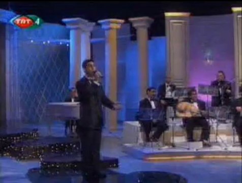 Bahadır ÖZÜŞEN-Baharın Gülleri Açdı Yine Mahzundur Bu Gönlüm