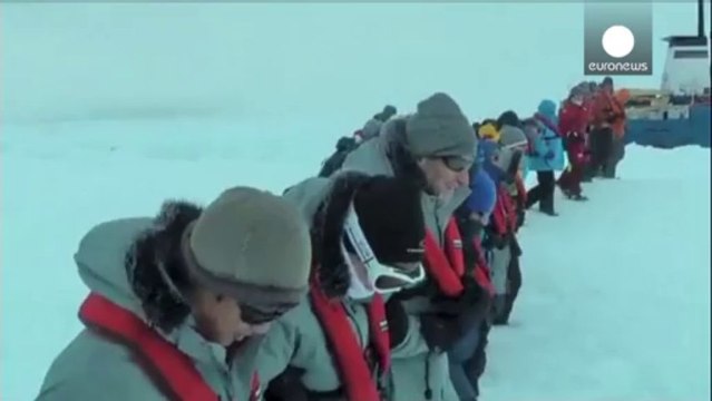 Nave russa in Antartide, al via le operazioni di salvataggio