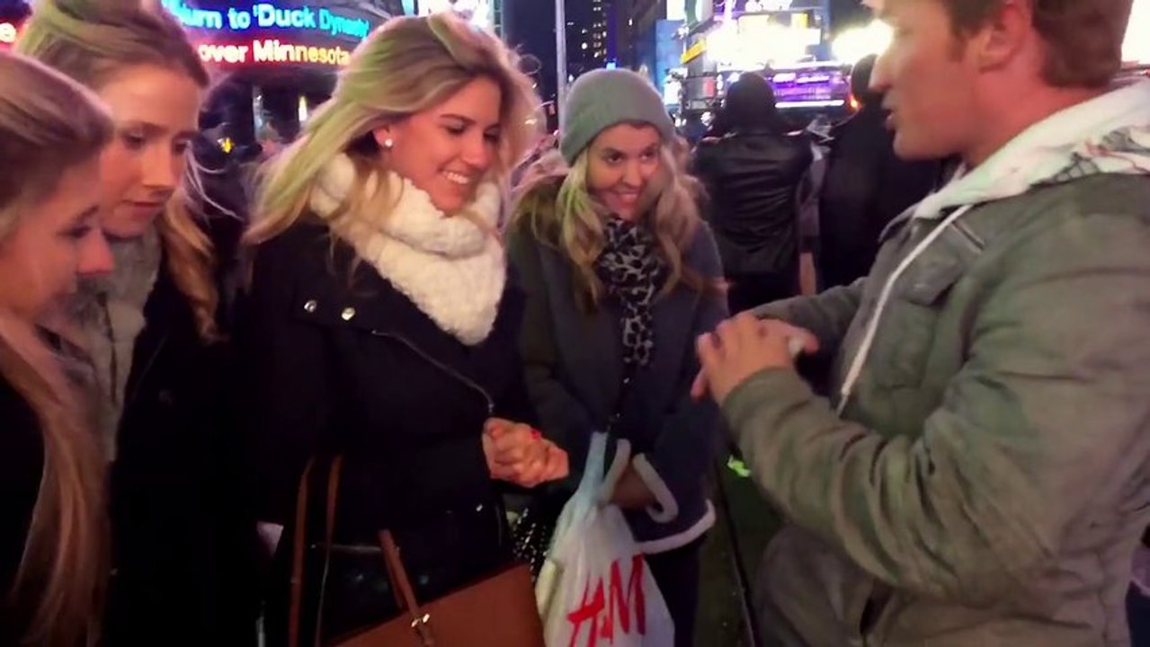 New Year’s Kissing Card Trick At Times Square