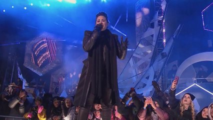 ET Canada Special- Demi Lovato Performs Neon Lights On NYE