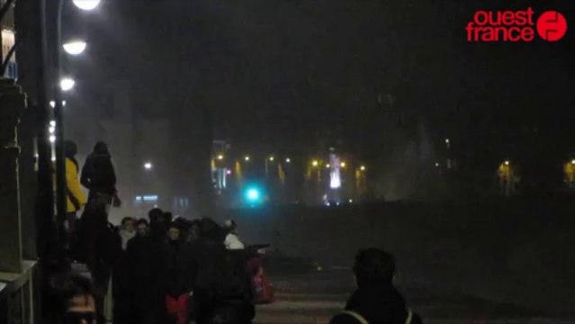 Saint-Malo : fortes vagues sur la digue