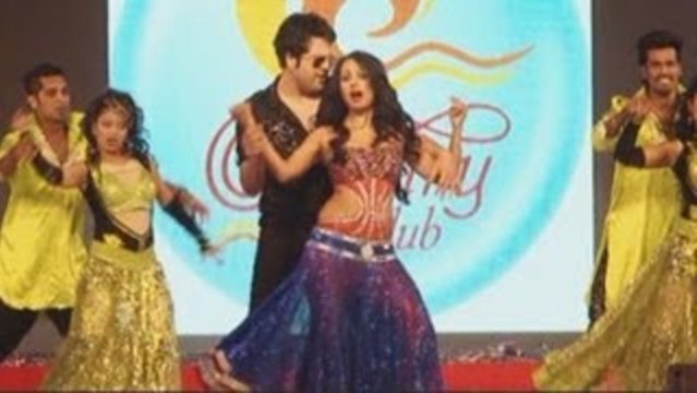 Krushna & Kashmira Shah Performs @ Country Club New Year Bash 2014 !