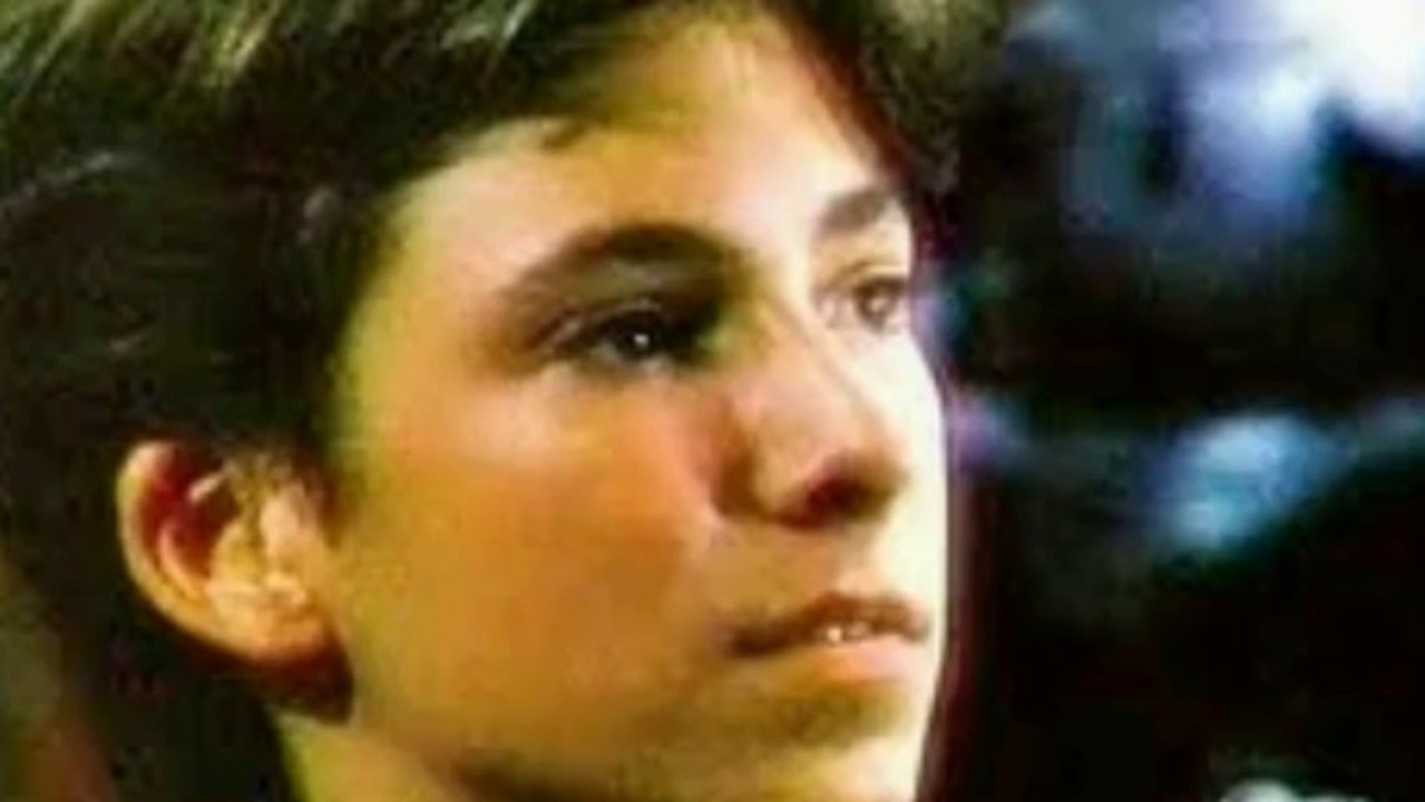 Noah Hathaway in Troll