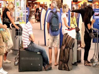 Grève des aiguilleurs du ciel : l'attente des voyageurs