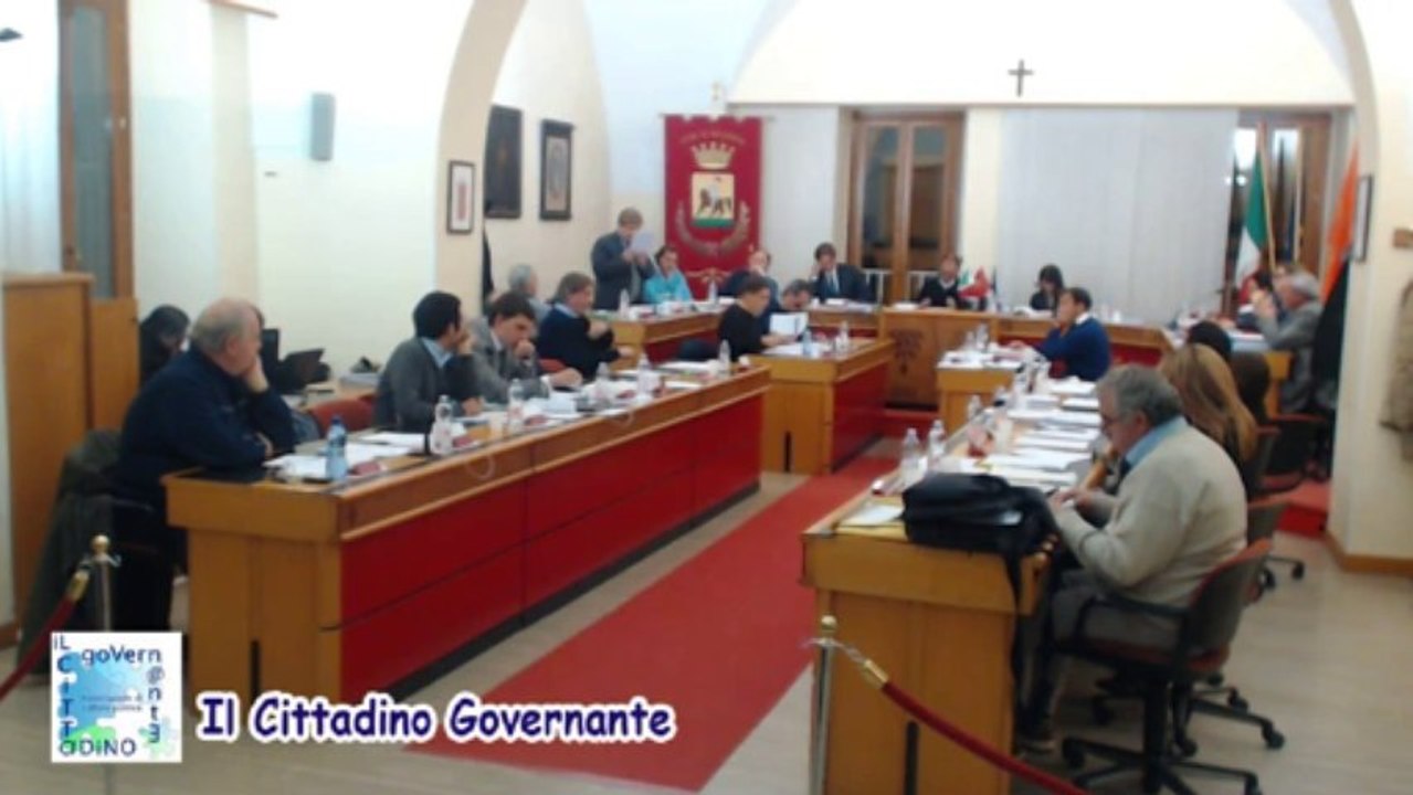 Consiglio 29 novembre 2013_punti 1e2 verifica areee destin. a insediamenti e piano alienazioni replica Vanni