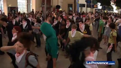 Flashmob à la gare Saint-Charles