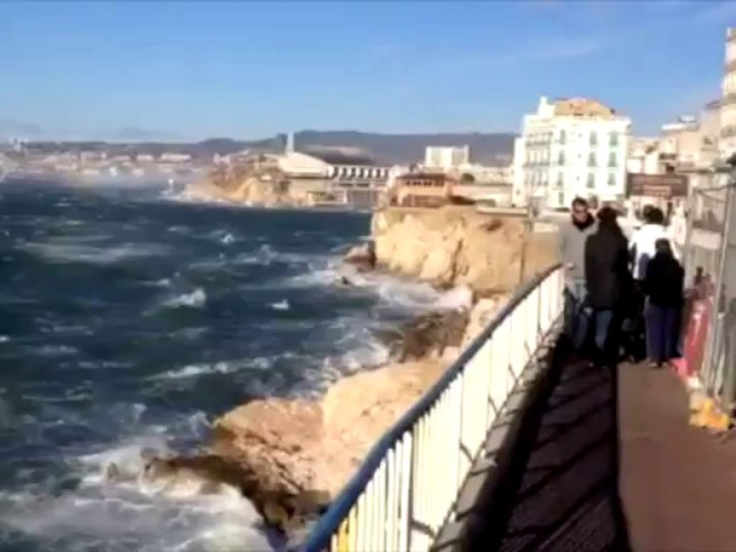 Alerte météo : Arrivée de la tempête Géraldine, vents violents et pluies  sur 16 départements