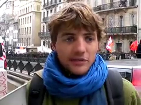 Manifestation des étudiants et des enseignants-chercheurs à la gare St-Charles