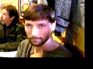 L'équipe de "Plus belle la vie" dédicace le livre d'or