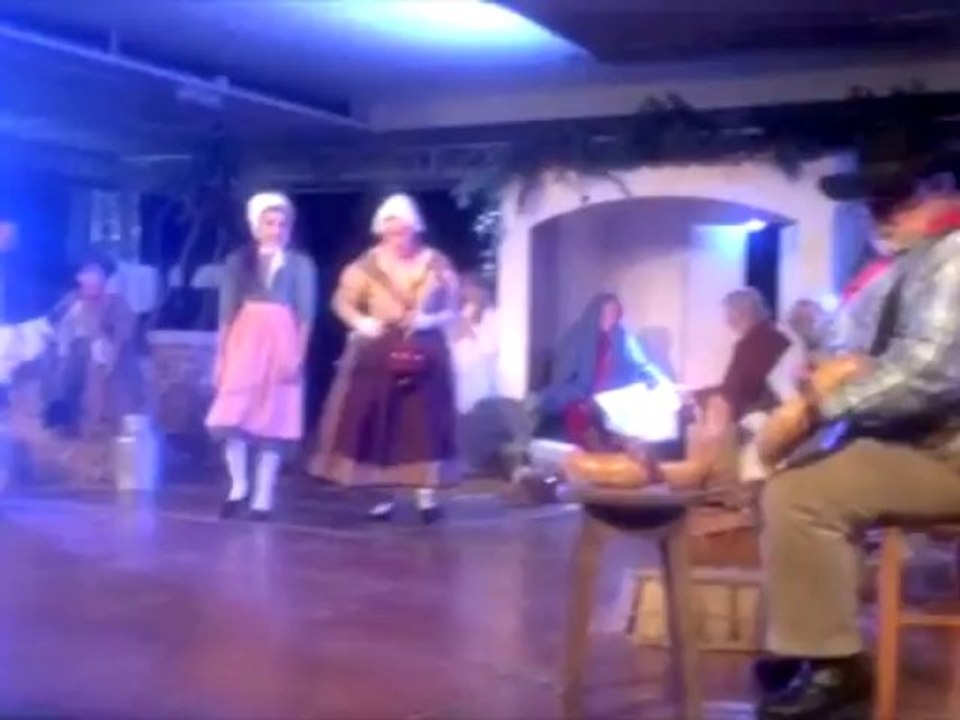 Aubagne : la crèche vivante par les "Dansaire de Garlaban"