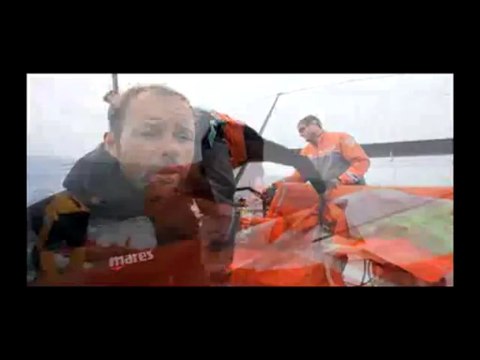 Voile : les images du démâtage de Franck Cammas