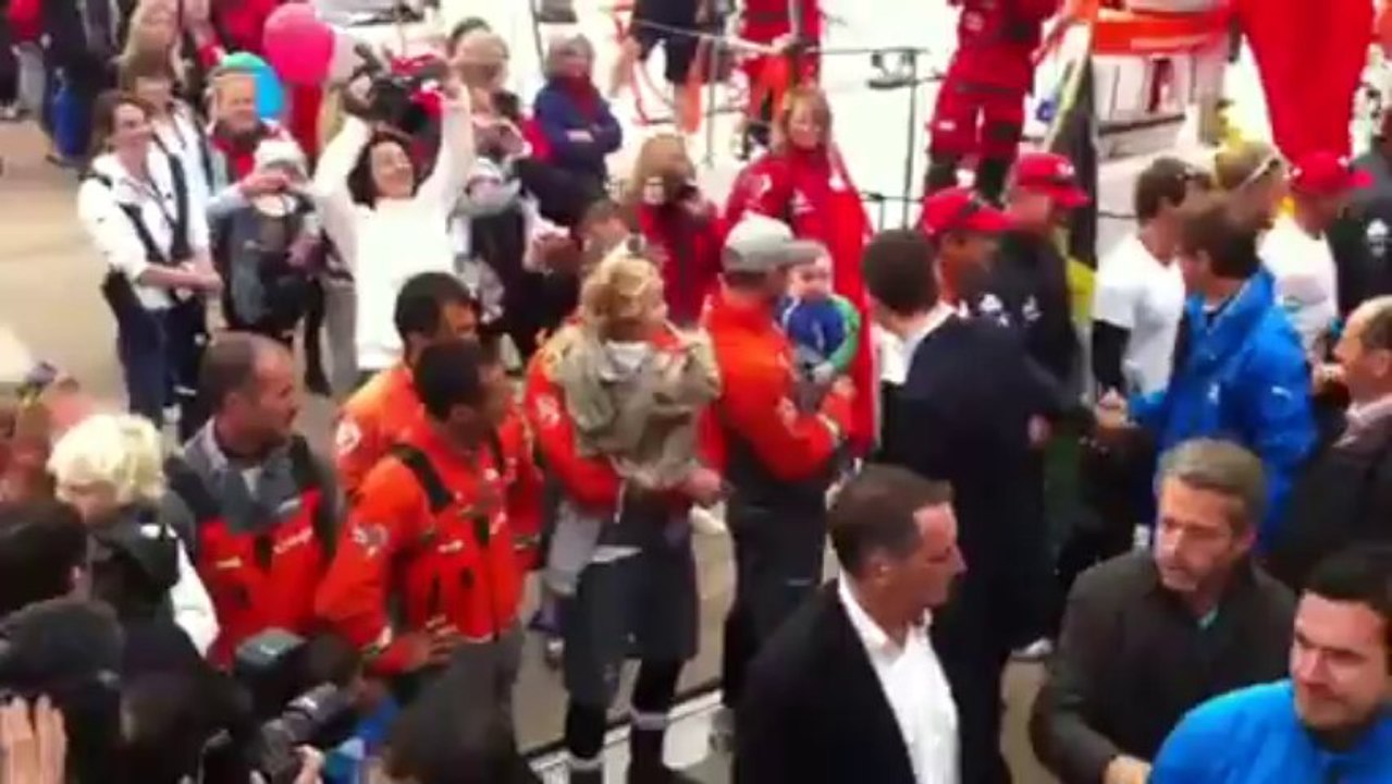 Volvo Ocean Race : Cammas a serré ses deux filles dans ses bras avant de partir