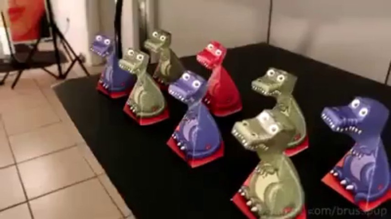Amazing T- rex Illusion