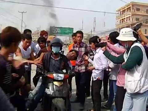 Полиция Камбоджи расстреляла демонстрантов