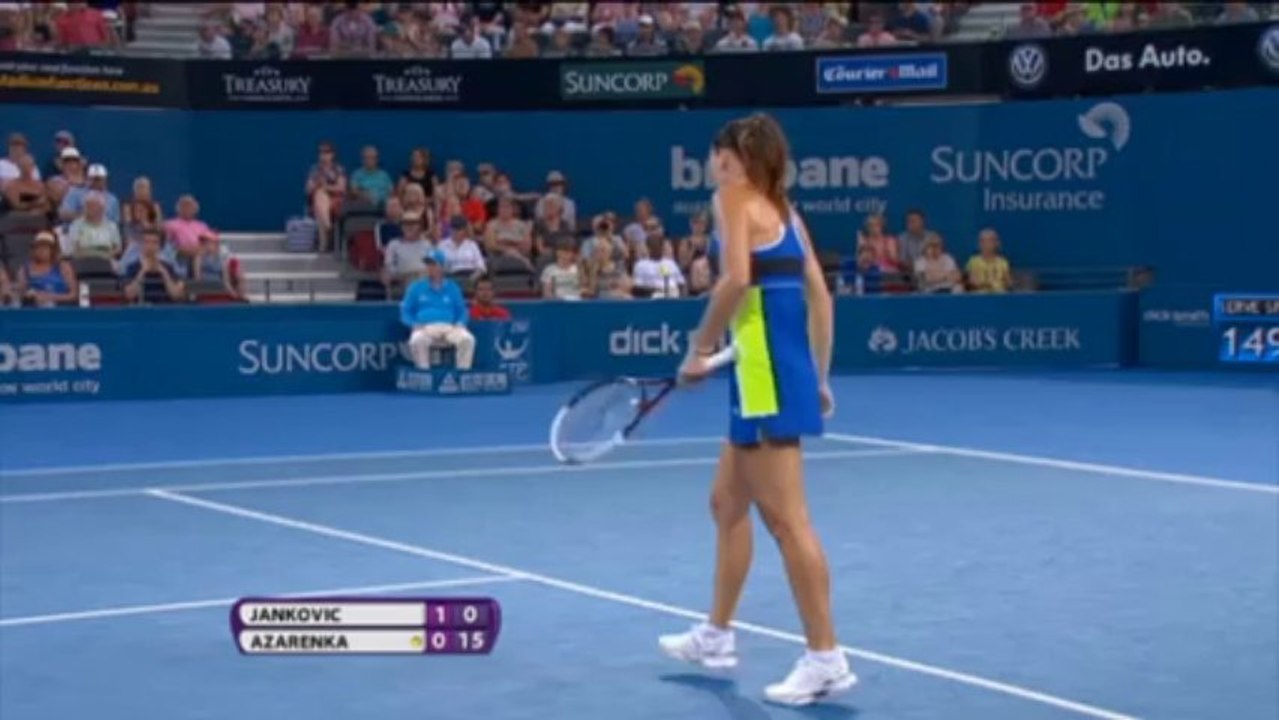 Brisbane: Azarenka schlägt zurück
