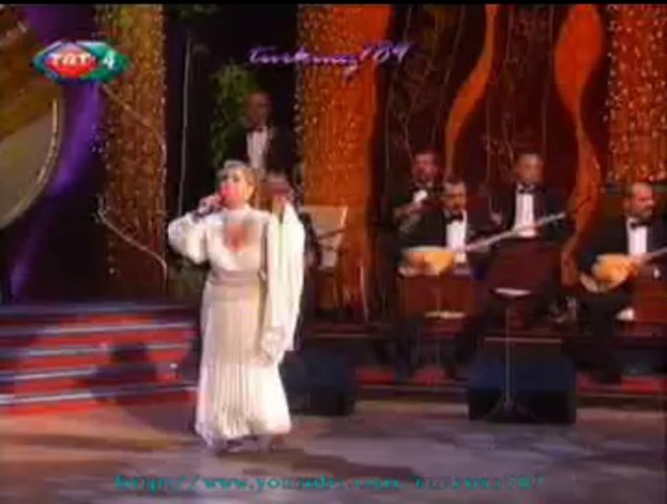 Bedia AKARTÜRK-Çekemedim Akça Kızın Göçünü-3