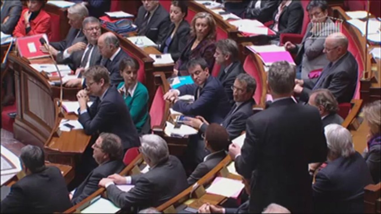 [ARCHIVE] Harcèlement à l'École : réponse de Vincent Peillon au député Hervé Gaymard lors des questions au Gouvernement à l'Assemblée nationale, le 20 novembre 2013