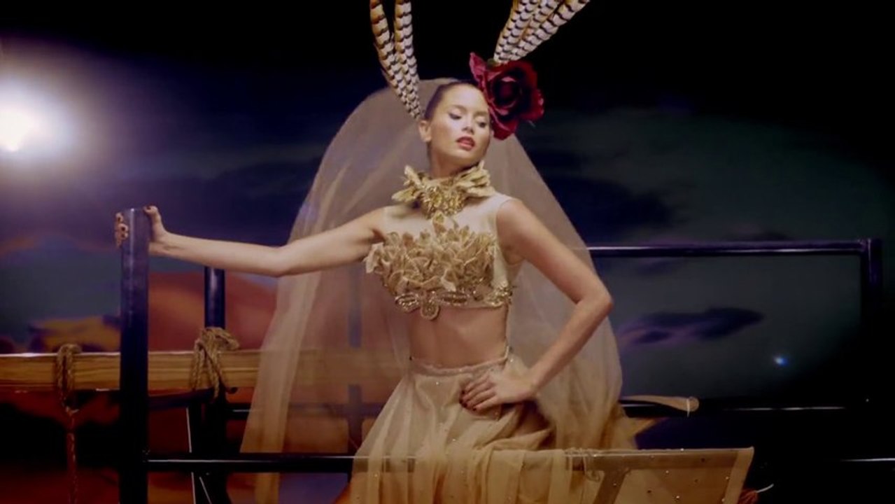 Jennifer Lopez vs Pink - Slut It Up