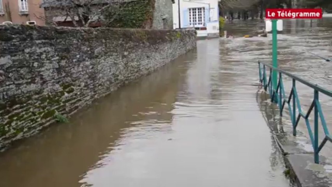 Malestroit (56). 40 maisons menacées par la crue de l'Oust.