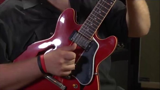 Blues Soloing - Fast Fingerpicking Licks in this Blues Guitar Lesson with Jonathon Boogie Long