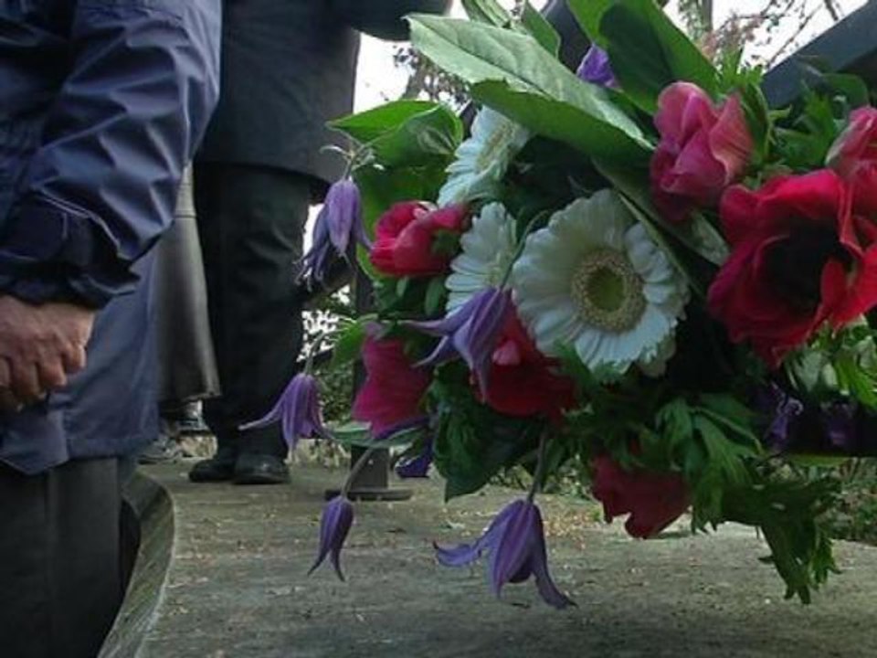 Le père d'Antoine se dissocie "totalement" de l'hommage rendu à son fils par le FN - 03/01