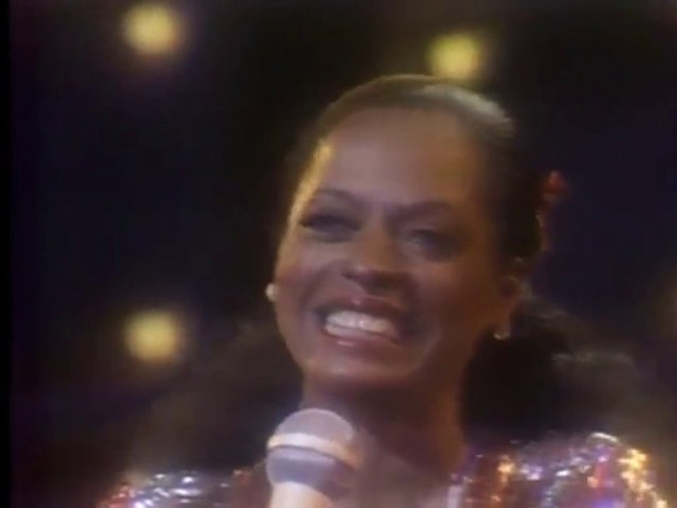 DIANA ROSS at Caesars Palace 1979 (2/2, 0:36)