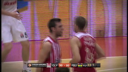 Dunk of the night: Matt Lojeski, Olympiacos Piraeus