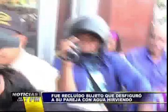 Noticias de las 7: en Japón realizan pesada broma a visitantes dentro de ascensor (1/2)