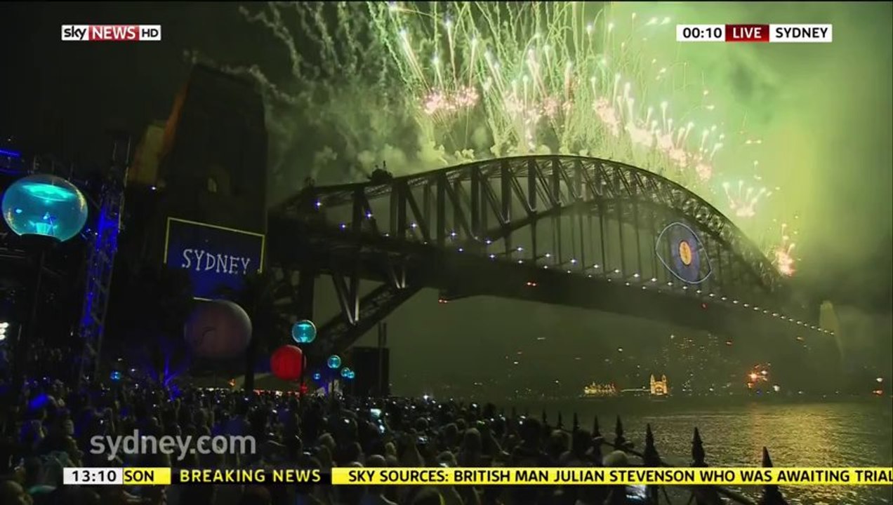 Illuminati Eye Symbol in Sydney New Year 2014 Fireworks!!! Why?