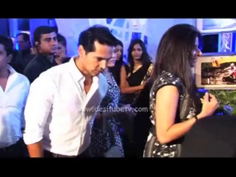 Esha Gupta looking wonderful in bridal lehnga during Amby Velly Fashion Week