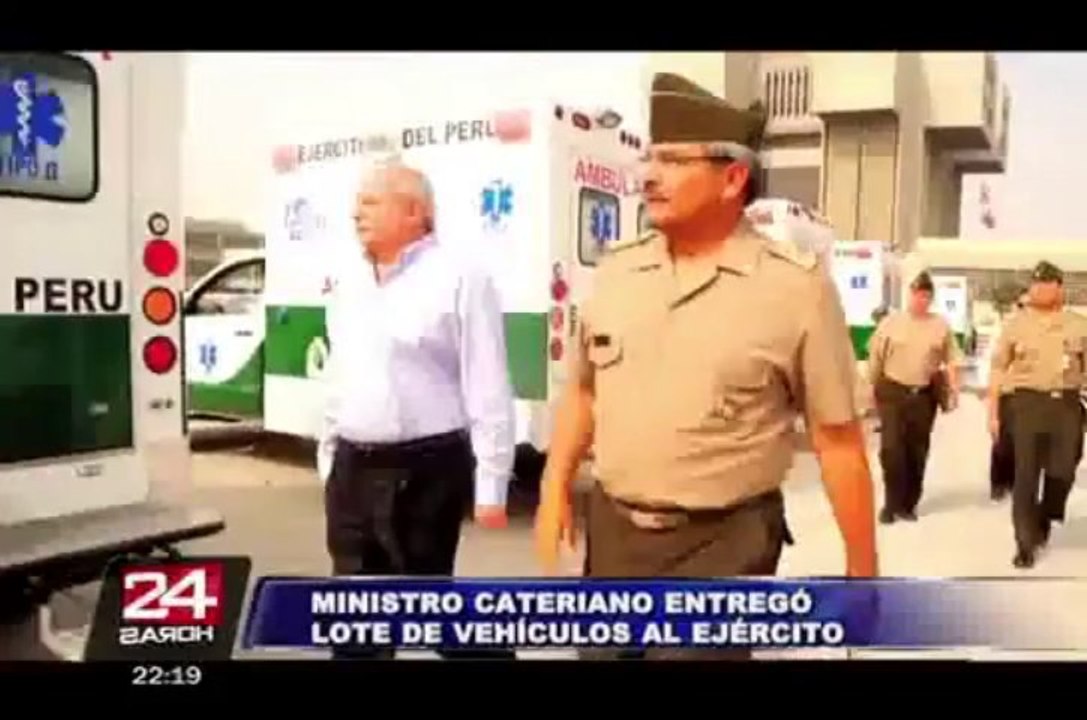 Ministro Pedro Cateriano entregó lote de vehículos al Ejército peruano