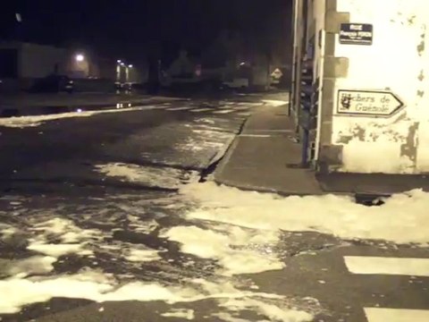 Littoral bigouden. Des routes recouvertes de sable et d'algues