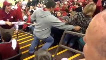 Alabama Mom avec Wrecking Ball - Jolie parodie du fight entre 2 supporters de football américain.