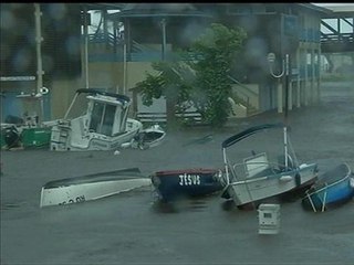 Lurel à La Réunion: "Il y a des dégâts partout, l'agriculture est détruite" - 04/01