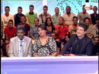 رفيق بوبكر يؤدي أغنية لـ "ناس الغيوان" على بلاطو "جاري يا جاري"(by chehmat hamza)