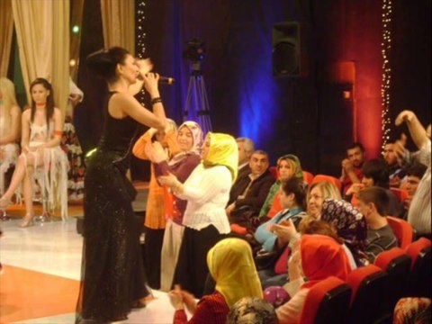 ankaralı ayşe - sev dedin bende sevdim