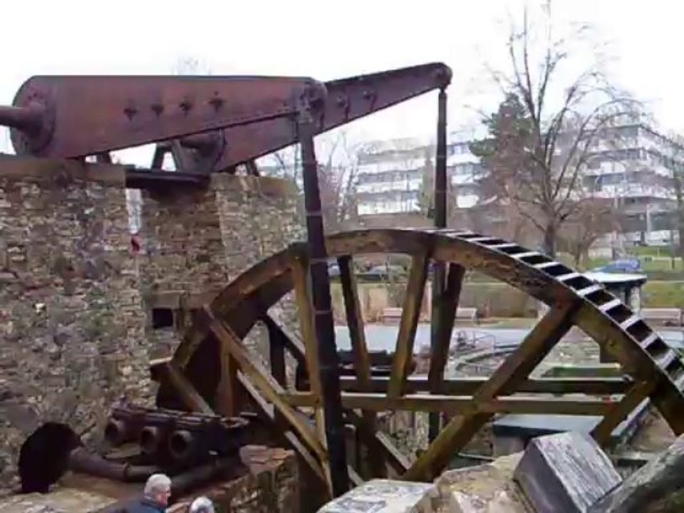 Video: Wasserad Kurpark Bad Nauheim (Wetteraukreis, Hessen) 04.01.2014