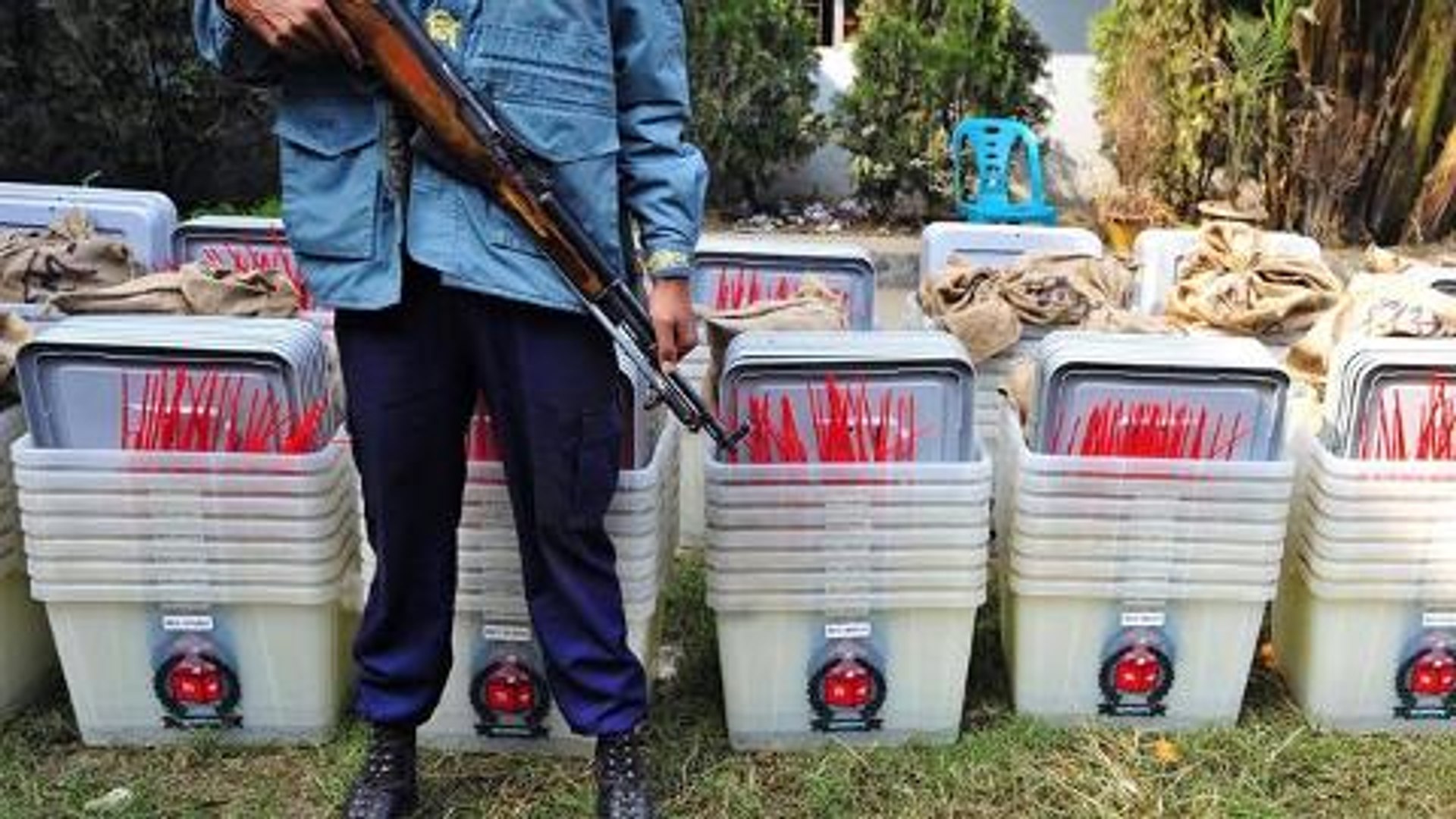 ⁣Violence on eve of Bangladesh elections