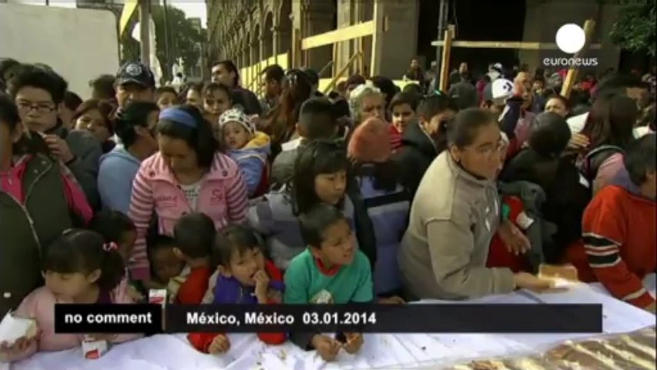 "Rosca de Reyes" celebrations in Mexico
