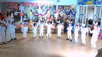 YENİ YIL KUTLAMASINDA  BEYAZ TAVŞAN GÖSTERİMİZ