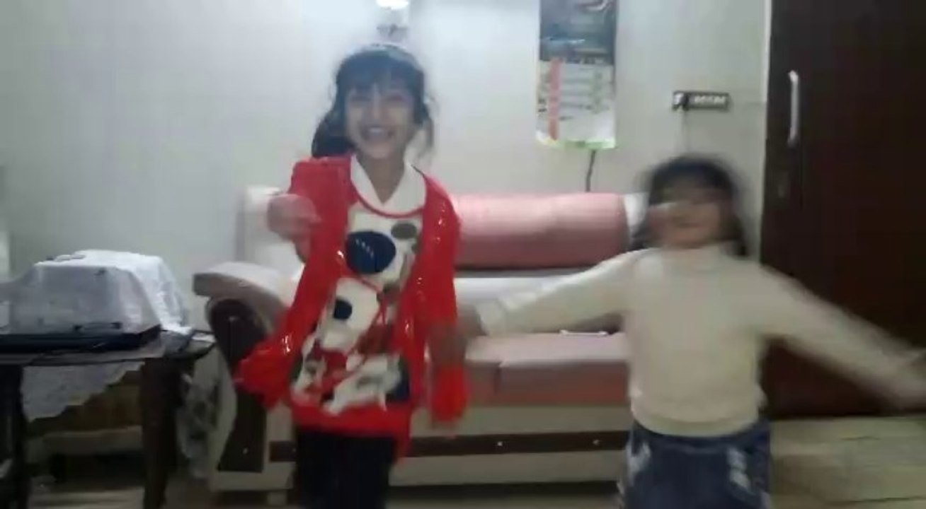 Sooooo Cute & Innocent Talent Presenting Pakistan Idol