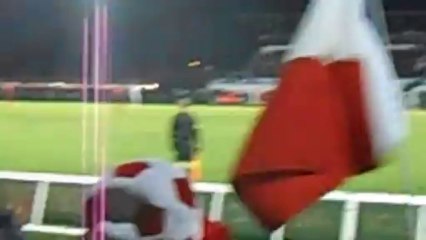 Les Herbiers-Plabennec 32ème 2013-2014 Le kop pousse à 5 mn de la fin du match.