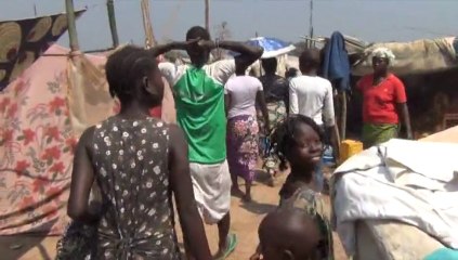 Un mois après: 100 000 déplacés à M'Poko