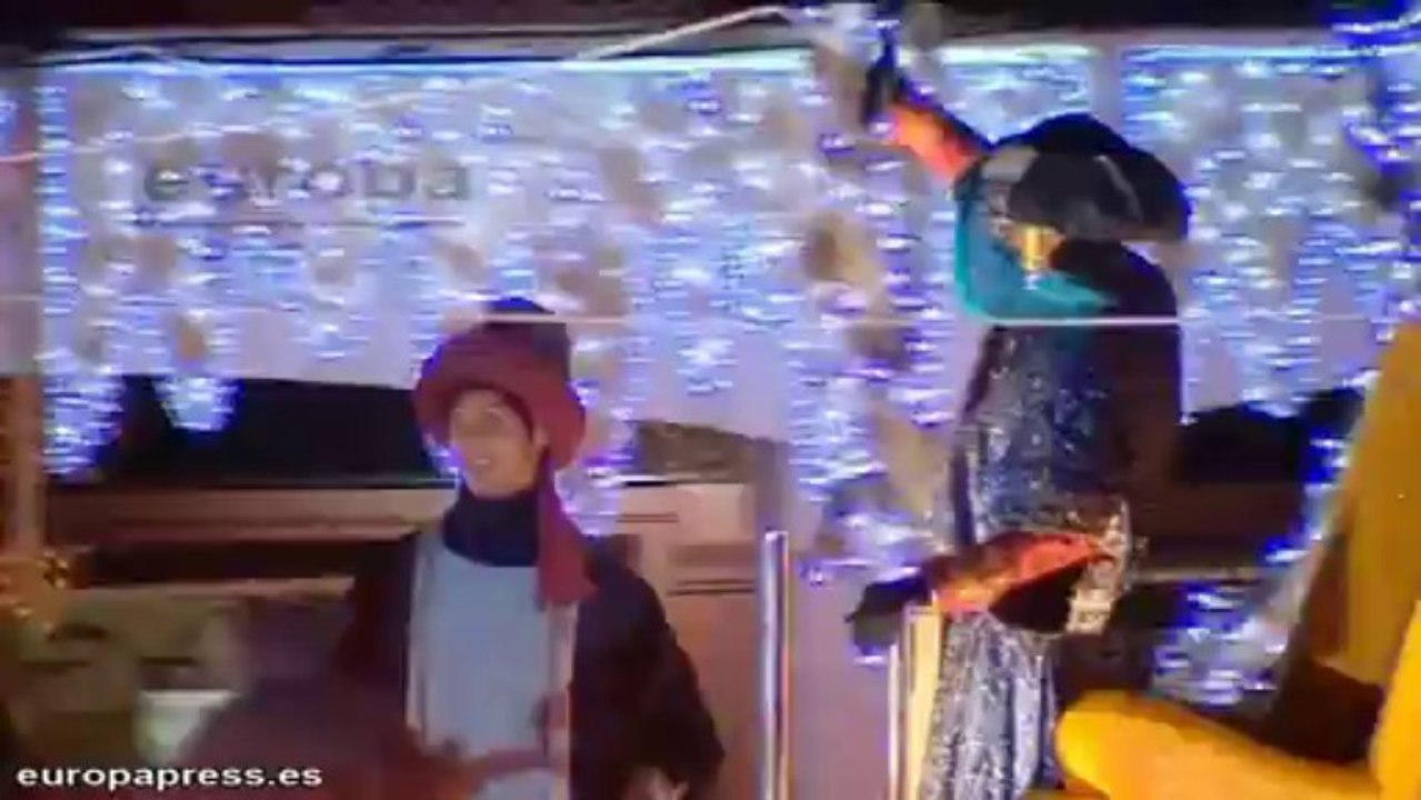 Los Reyes Magos reparten felicidad en Torrejón de Ardoz