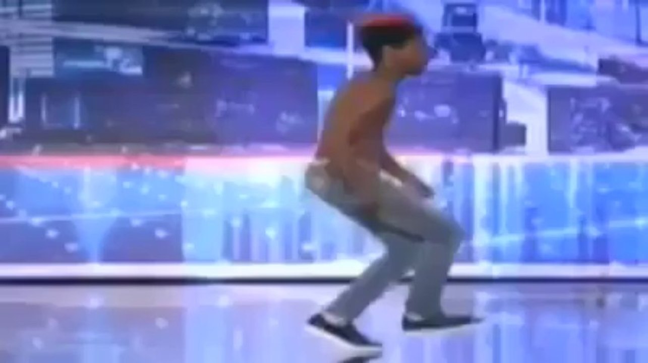 Amazing Indian Dancing Boy On Stage By Hot Desi Video