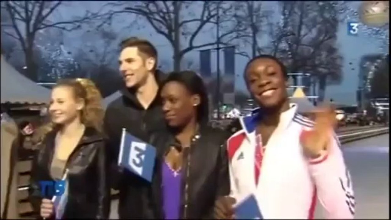 L'Equipe de France de patinage sur la glace des Champs-Elysées